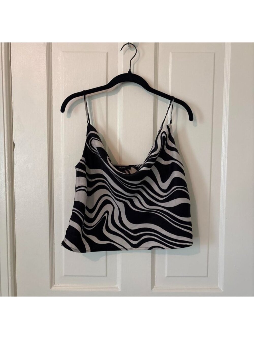 Forever 21 Black and white striped cami cropped top #striped #summer size small